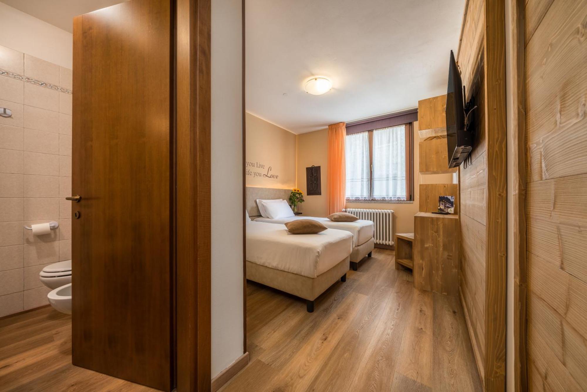 Hotel Oasi Verde Bienno Extérieur photo
