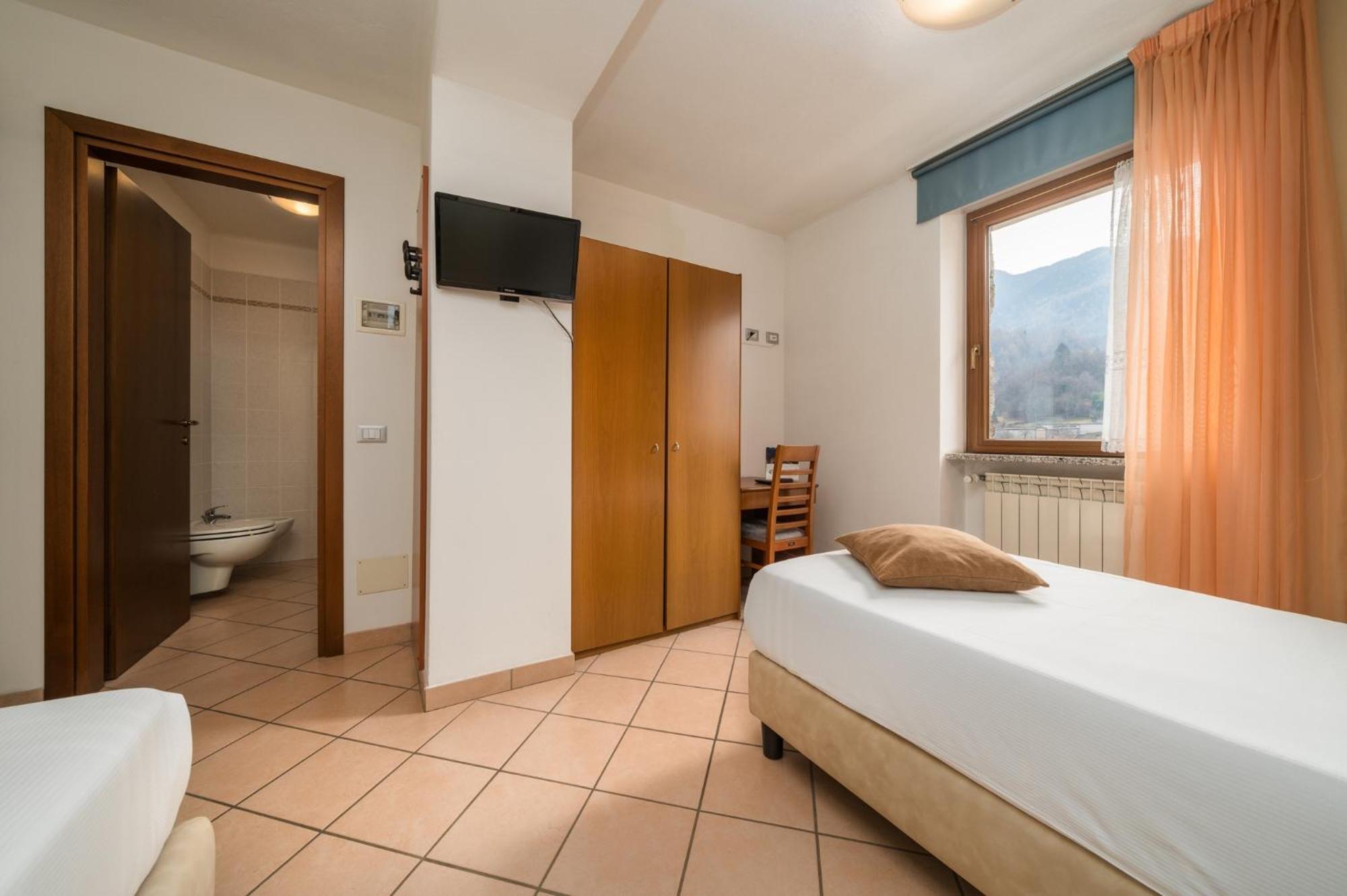 Hotel Oasi Verde Bienno Extérieur photo